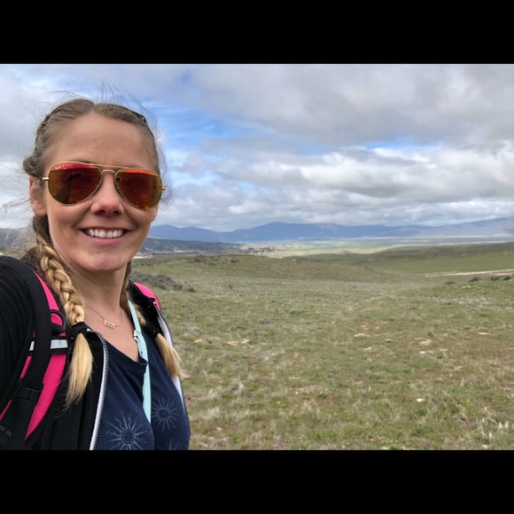 Meet your Posher, Kylie - Picture 1 of 1